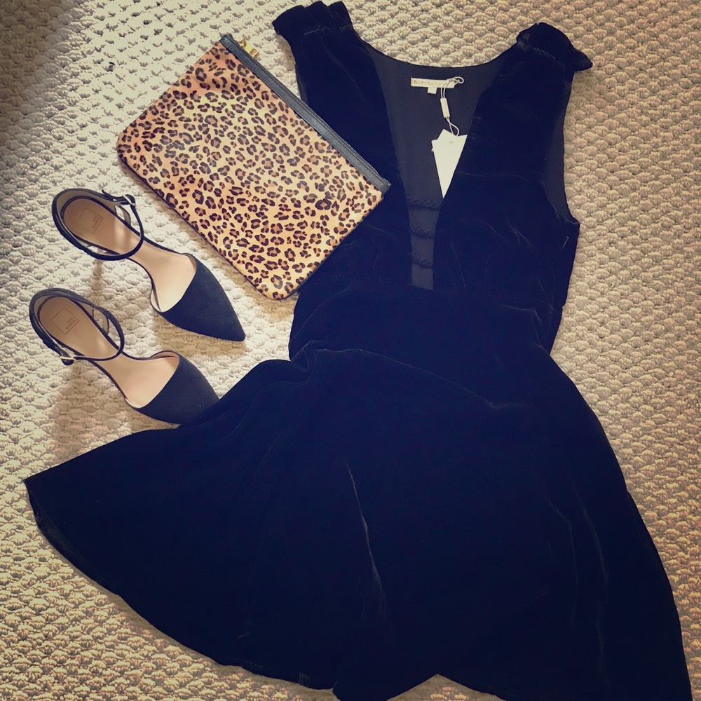 NWT Urban Outfitters Bryon Velvet Midi Dress